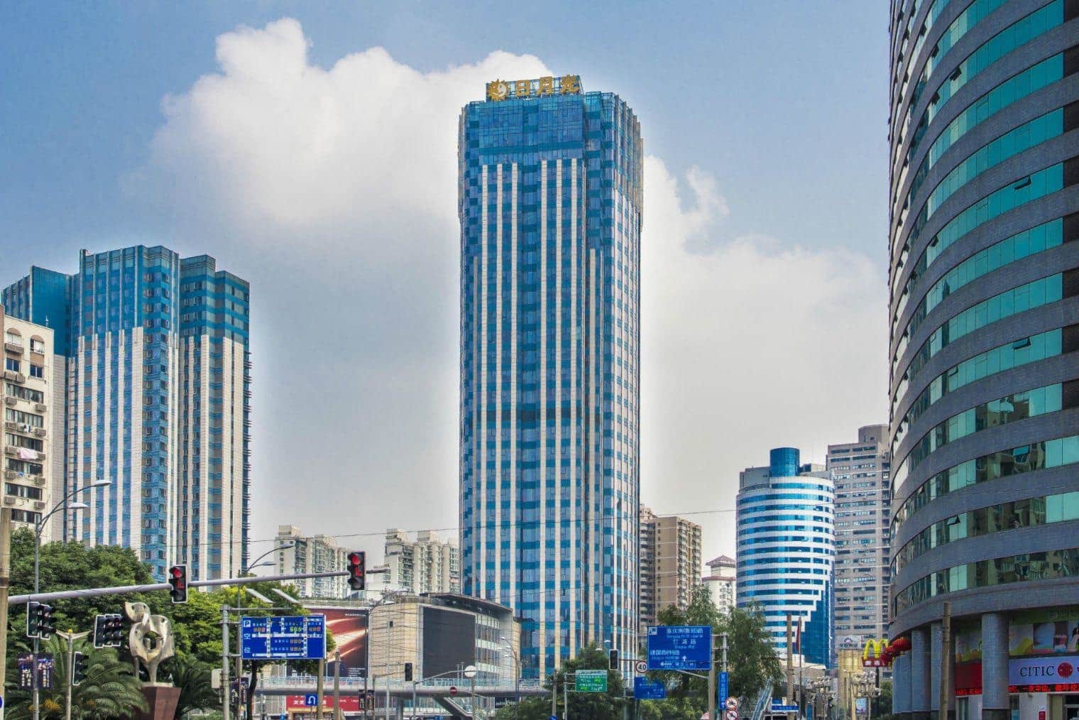 黄浦日月光中心